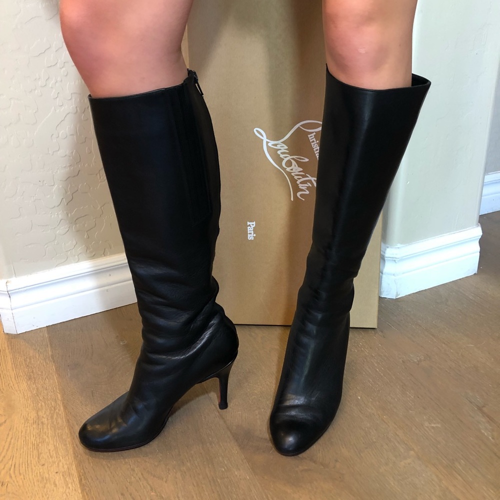 🔥Christian Louboutin🔥 round toe, knee high boots